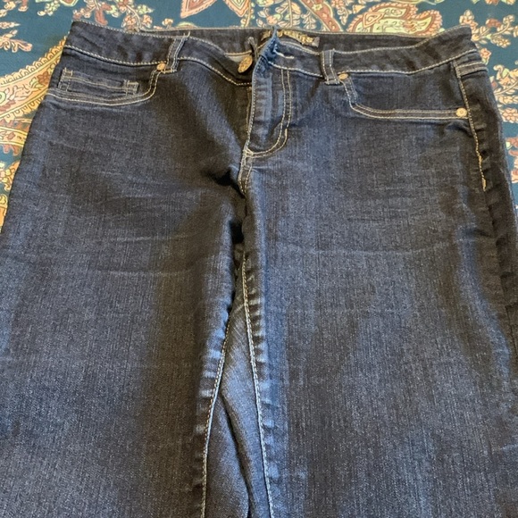 D Jeans‎ - Picture 2 of 5